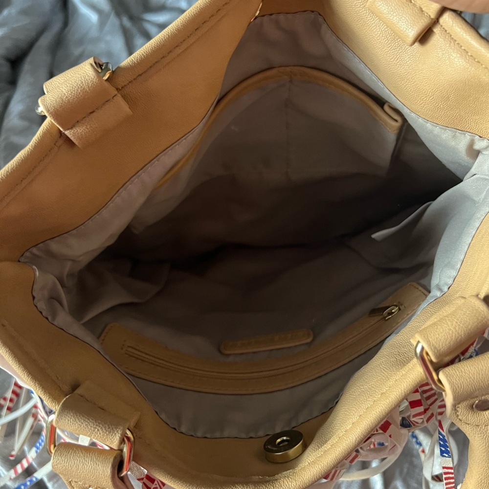 Fringe Crossbody - Picture 2 of 4
